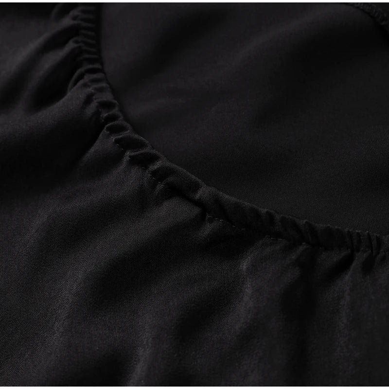 Vestido Longo Slim com Decote Assimétrico – Estilo Streetwear com Toque Sofisticado