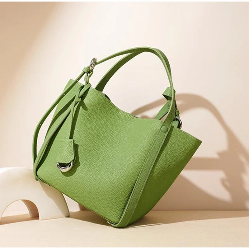 Bolsa Feminina de Couro Legítimo – Luxo Primavera/Verão 2025 | Estilo Cesta | Grande Capacidade